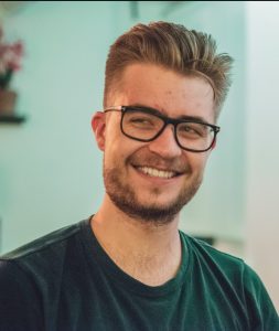 Resume.io CHRO Headshot Rolf Bax